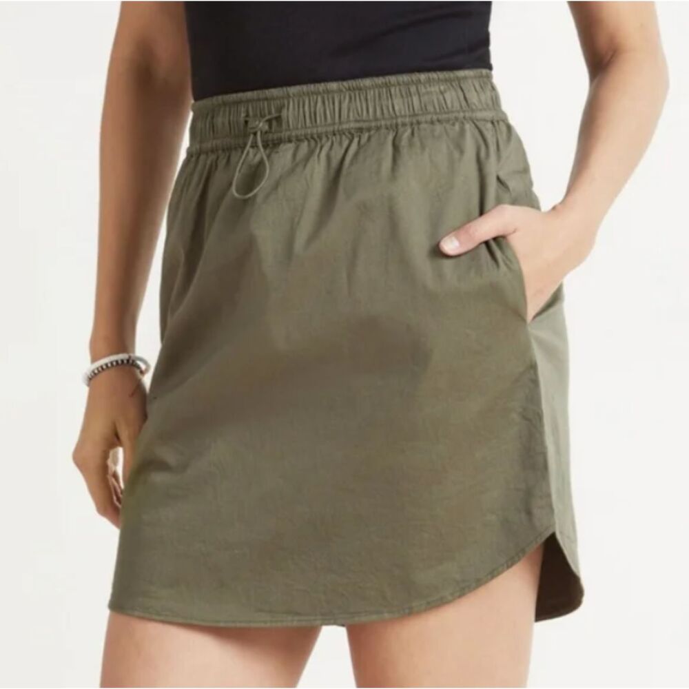 Sundry Olive Green Mini Skirt, Size Medium